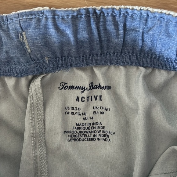 Tommy Bahama Light Gray Active Shorts/swim trunks -boys size XL 14 EUC - Picture 3 of 5